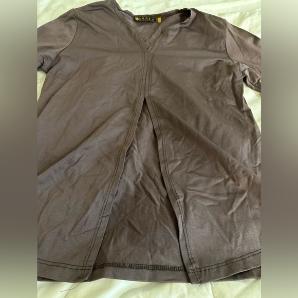 Vintage long sleeve, split front. - Picture 4 of 4